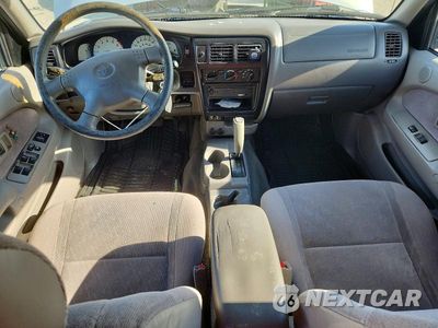 Zdjęcie 8 z 12 samochodu: 2001 TOYOTA TACOMA DOUBLE CAB PRERUNNER VIN:5TEGN92N91Z830393 - miniatura