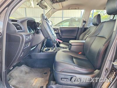 Zdjęcie 7 z 12 samochodu: 2016 TOYOTA 4RUNNER TRD PRO VIN:JTEBU5JR5G5366441 - miniatura
