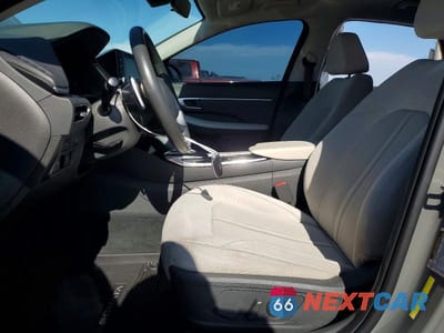 Zdjęcie 7 z 12 samochodu: 2021 HYUNDAI SONATA HYBRID SEL VIN:KMHL34JJ6MA027993 - miniatura
