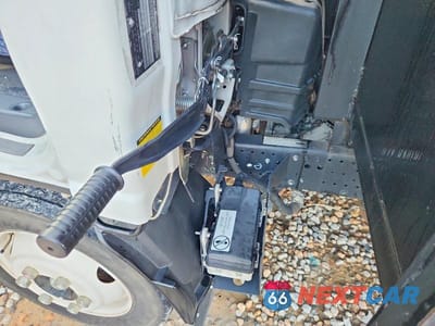 Zdjęcie 11 z 12 samochodu: 2024 ISUZU NPR HD VIN:54DC4W1D5RS221936 - miniatura
