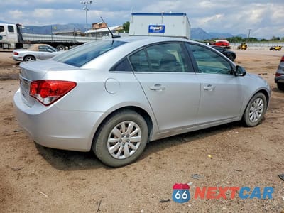 Trzecie zdjęcie samochodu z tyłu: 2011 CHEVROLET CRUZE LS VIN:1G1PC5SH1B7156217 - miniatura