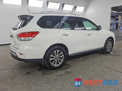 Trzecie zdjęcie samochodu z tyłu: 2014 NISSAN PATHFINDER SV VIN:5N1AR2MMXEC715114 - miniatura