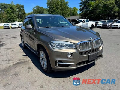 Czwarte zdjęcie samochodu z boku: 2018 BMW X5 XDRIVE50I VIN:5UXKR6C58J0U15446 - miniatura