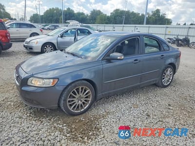 2010 VOLVO S40 2.4I YV1382MS3A2509478 - główne zdjęcie licytacji z USA - miniatura