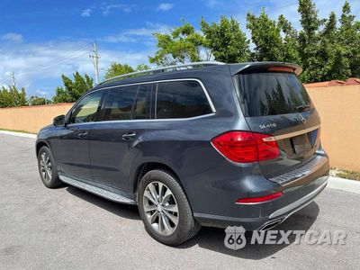 Trzecie zdjęcie samochodu z tyłu: 2015 MERCEDES-BENZ GL 450 4MATIC VIN:4JGDF6EE5FA598124 - miniatura