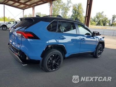 Trzecie zdjęcie samochodu z tyłu: 2025 TOYOTA RAV4 XSE VIN:JTME6RFV0SD573245 - miniatura