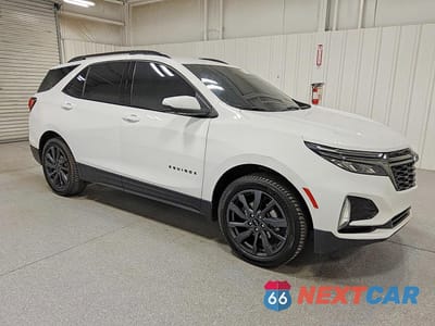 Czwarte zdjęcie samochodu z boku: 2023 CHEVROLET EQUINOX RS VIN:3GNAXWEGXPL255512 - miniatura