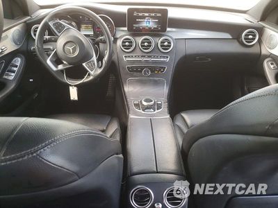 Zdjęcie 8 z 12 samochodu: 2018 MERCEDES-BENZ C 300 4MATIC VIN:55SWF4KB1JU275134 - miniatura