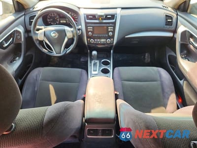 Zdjęcie 8 z 12 samochodu: 2013 NISSAN ALTIMA 2.5 VIN:1N4AL3AP3DC917825 - miniatura