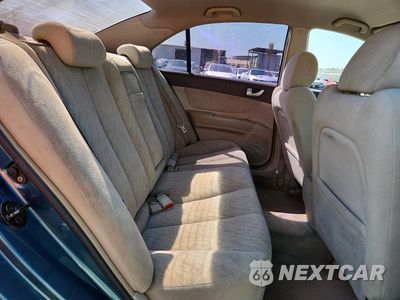Zdjęcie 10 z 12 samochodu: 2006 HYUNDAI SONATA GL VIN:KMHET46C26A085458 - miniatura