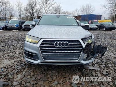 Piąte zdjęcie samochodu w środku: 2019 AUDI Q7 VIN:WA1LAAF71KD000857 - miniatura