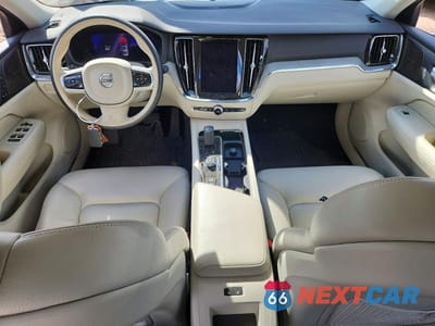 Zdjęcie 8 z 12 samochodu: 2024 VOLVO S60 PLUS VIN:7JRL12TL5RG303938 - miniatura