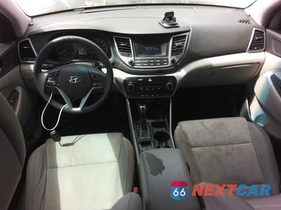 Zdjęcie 8 z 13 samochodu: 2017 HYUNDAI TUCSON SE VIN:KM8J33A47HU283916 - miniatura