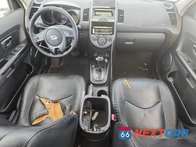 Zdjęcie 8 z 12 samochodu: 2010 KIA SOUL + VIN:KNDJT2A20A7171010 - miniatura