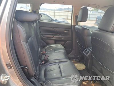Zdjęcie 10 z 12 samochodu: 2020 MITSUBISHI OUTLANDER SE VIN:JA4AD3A30LJ001760 - miniatura