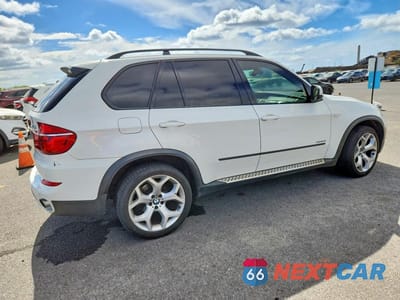 Trzecie zdjęcie samochodu z tyłu: 2011 BMW X5 XDRIVE35I VIN:5UXZV4C51BL402407 - miniatura