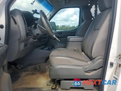 Zdjęcie 7 z 13 samochodu: 2020 NISSAN NV 2500 HD SV VIN:1N6AF0LY2LN809802 - miniatura