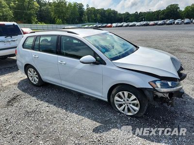Czwarte zdjęcie samochodu z boku: 2018 VOLKSWAGEN GOLF SPORTWAGEN S VIN:3VW117AU8JM752973 - miniatura