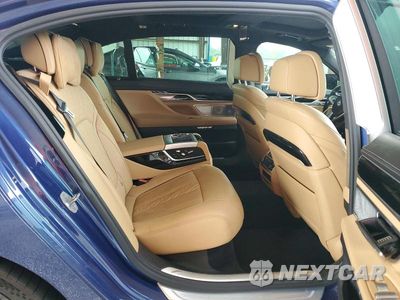 Zdjęcie 10 z 13 samochodu: 2017 BMW ALPINA B7 VIN:WBA7F2C53HG543732 - miniatura