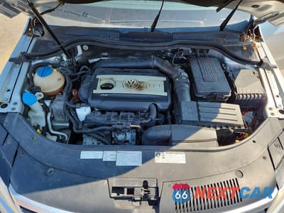 Zdjęcie 11 z 12 samochodu: 2013 VOLKSWAGEN CC SPORT VIN:WVWBN7AN8DE539052 - miniatura