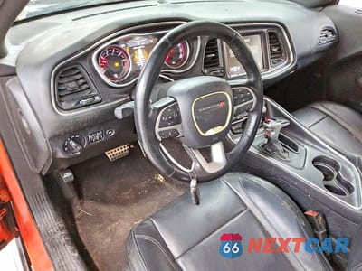 Zdjęcie 8 z 12 samochodu: 2016 DODGE CHALLENGER SXT VIN:2C3CDZAG9GH316766 - miniatura