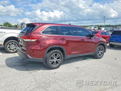 Trzecie zdjęcie samochodu z tyłu: 2019 TOYOTA HIGHLANDER LE VIN:5TDBZRFHXKS963990 - miniatura