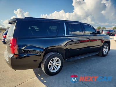 Trzecie zdjęcie samochodu z tyłu: 2019 CHEVROLET SUBURBAN K1500 LT VIN:1GNSKHKC5KR122738 - miniatura