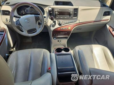 Zdjęcie 8 z 13 samochodu: 2013 TOYOTA SIENNA XLE 8-PASSENGER VIN:5TDYK3DC2DS357637 - miniatura