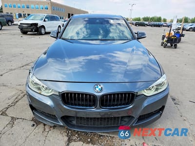 Piąte zdjęcie samochodu w środku: 2018 BMW 340 XI VIN:WBA8B7G55JNT71261 - miniatura