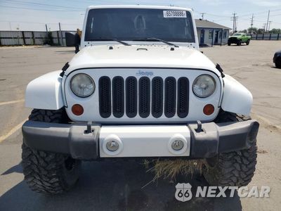 Piąte zdjęcie samochodu w środku: 2013 JEEP WRANGLER UNLIMITED SAHARA VIN:1C4HJWEG2DL546568 - miniatura