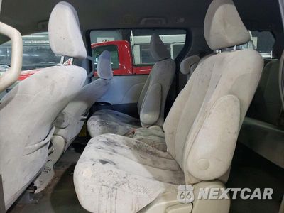 Zdjęcie 11 z 13 samochodu: 2011 TOYOTA SIENNA LE VIN:5TDKK3DC8BS156246 - miniatura