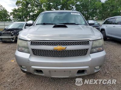 Piąte zdjęcie samochodu w środku: 2010 CHEVROLET AVALANCHE LTZ VIN:3GNVKGE04AG205343 - miniatura