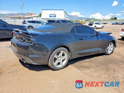Trzecie zdjęcie samochodu z tyłu: 2021 CHEVROLET CAMARO LS VIN:1G1FB3DS9M0102137 - miniatura