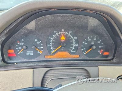 Zdjęcie 9 z 12 samochodu: 1996 MERCEDES-BENZ E 320 VIN:WDBJF55F2TJ019255 - miniatura