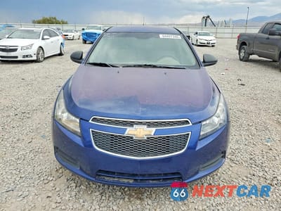 Piąte zdjęcie samochodu w środku: 2013 CHEVROLET CRUZE LS VIN:1G1PA5SH6D7301034 - miniatura