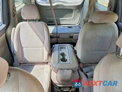 Zdjęcie 10 z 13 samochodu: 2018 KIA SEDONA LX VIN:KNDMB5C12J6368076 - miniatura
