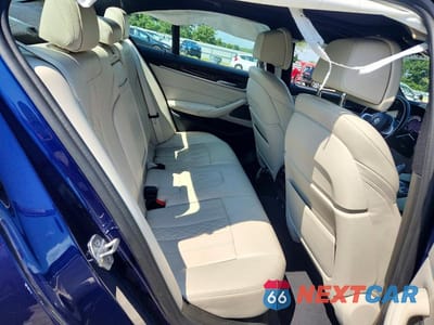 Zdjęcie 10 z 12 samochodu: 2019 BMW M550XI VIN:WBAJB9C53KB288918 - miniatura