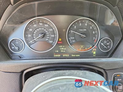 Zdjęcie 9 z 12 samochodu: 2014 BMW 328 XI SULEV VIN:WBA3B5G51ENS06683 - miniatura