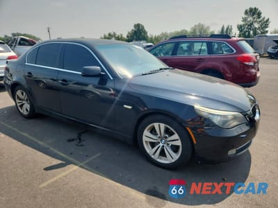 Czwarte zdjęcie samochodu z boku: 2010 BMW 5 SERIES I VIN:WBANU5C56AC124480 - miniatura