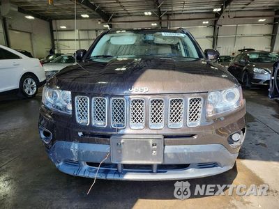 Piąte zdjęcie samochodu w środku: 2014 JEEP COMPASS LIMITED VIN:1C4NJDCB1ED831997 - miniatura