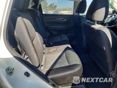 Zdjęcie 10 z 12 samochodu: 2017 NISSAN ROGUE SV VIN:JN8AT2MT3HW133988 - miniatura