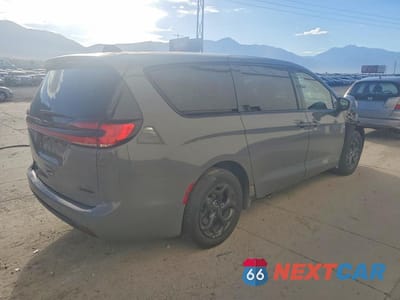 Trzecie zdjęcie samochodu z tyłu: 2022 CHRYSLER PACIFICA HYBRID TOURING L VIN:2C4RC1L70NR130516 - miniatura