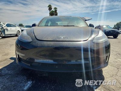 Piąte zdjęcie samochodu w środku: 2023 TESLA MODEL 3 VIN:5YJ3E1ECXPF679617 - miniatura