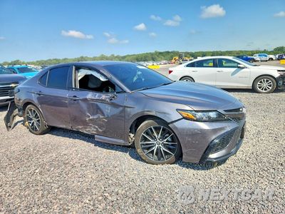 Czwarte zdjęcie samochodu z boku: 2024 TOYOTA CAMRY SE VIN:4T1G11AK2RU878872 - miniatura