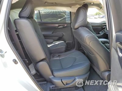 Zdjęcie 11 z 13 samochodu: 2026 TOYOTA HIGHLANDER HYBRID LIMITED VIN:5TDXBRCH9TS703323 - miniatura