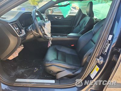 Zdjęcie 7 z 12 samochodu: 2019 VOLVO S60 T6 MOMENTUM VIN:7JRA22TK6KG010969 - miniatura