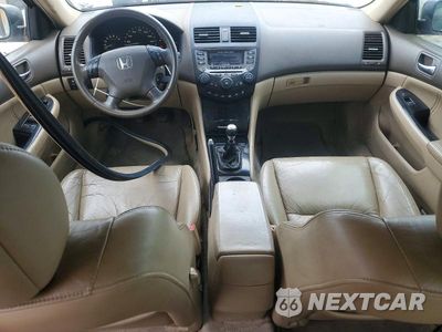 Zdjęcie 8 z 13 samochodu: 2006 HONDA ACCORD EX VIN:1HGCM65516A022635 - miniatura