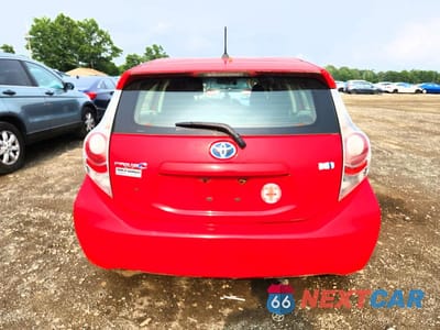 Zdjęcie 6 z 12 samochodu: 2013 TOYOTA PRIUS C VIN:JTDKDTB31D1057250 - miniatura
