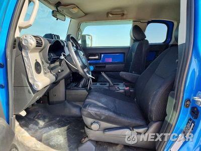 Zdjęcie 7 z 13 samochodu: 2007 TOYOTA FJ CRUISER BASE VIN:JTEBU11F970015835 - miniatura