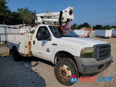 Czwarte zdjęcie samochodu z boku: 2005 FORD F550 SUPER DUTY VIN:1FDAF56P75EB57289 - miniatura